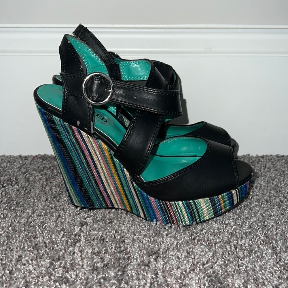 Unlisted Striped Wedge Heels
